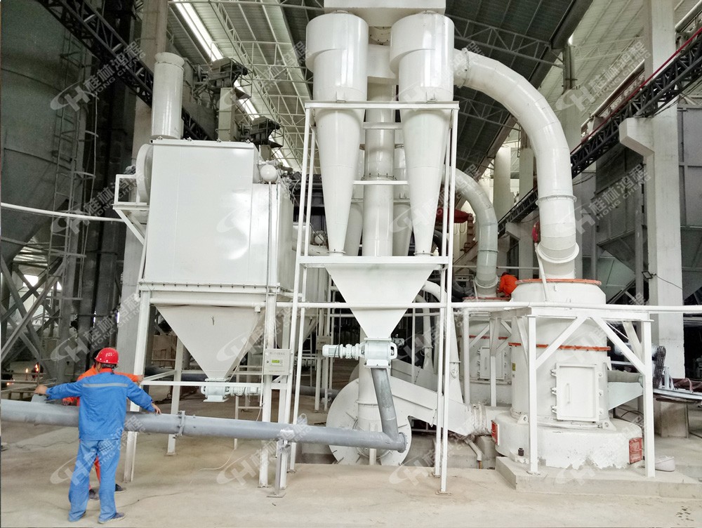 桂林鴻程石灰石粉磨生產(chǎn)線整套設(shè)備客戶(hù)現(xiàn)場(chǎng) 桂林鴻程石灰石粉磨生產(chǎn)線整套設(shè)備客戶(hù)現(xiàn)場(chǎng)