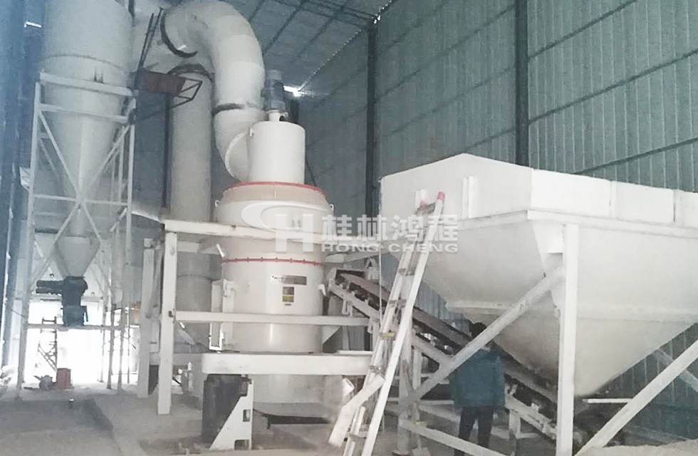 200目滑石雷蒙機(jī)設(shè)備HC1700擺式磨粉機(jī) 200目滑石雷蒙機(jī)設(shè)備HC1700擺式磨粉機(jī)內(nèi)蒙古客戶